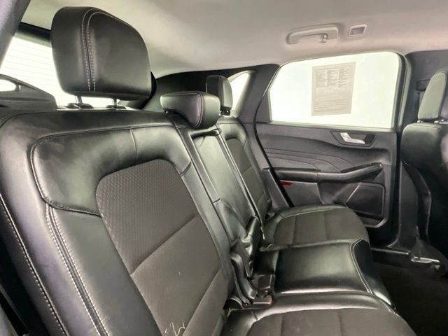 Used 2025 Ford Escape SE FWD image 14