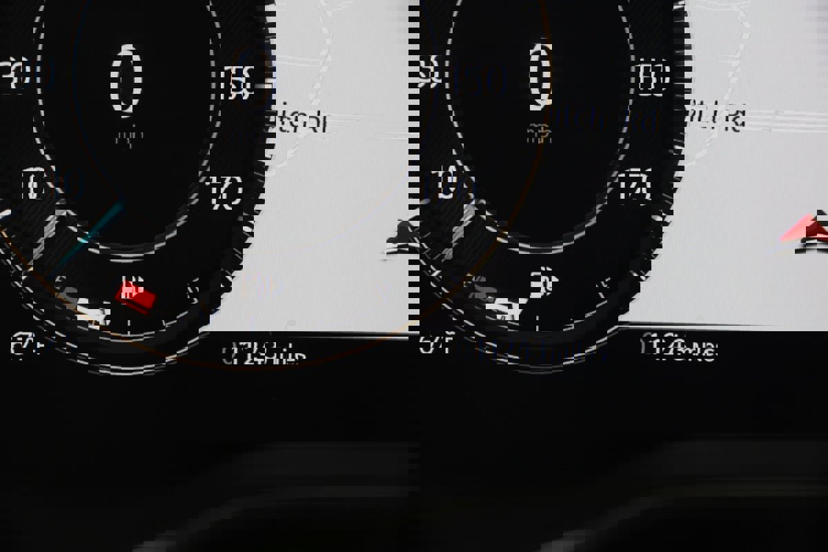 Used 2024 Jaguar XF R-Dynamic SE image 46