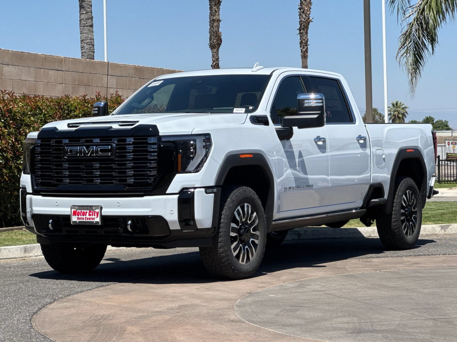New 2026 GMC Sierra 2500 Denali Ultimate AWD/4WD image 8