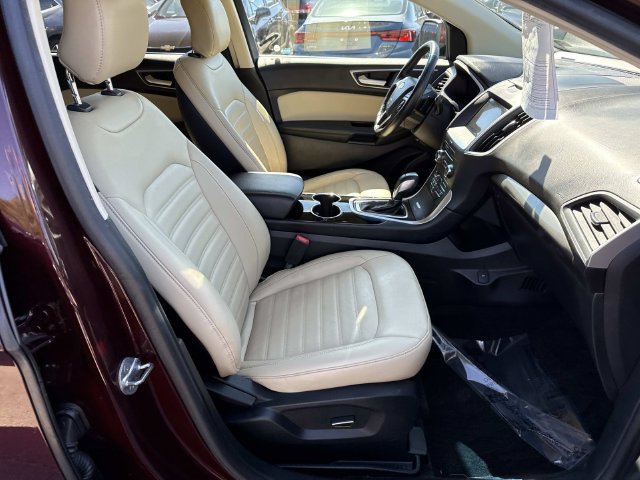 Used 2017 Ford Edge SEL w/ Equipment Group 201A AWD/4WD image 9
