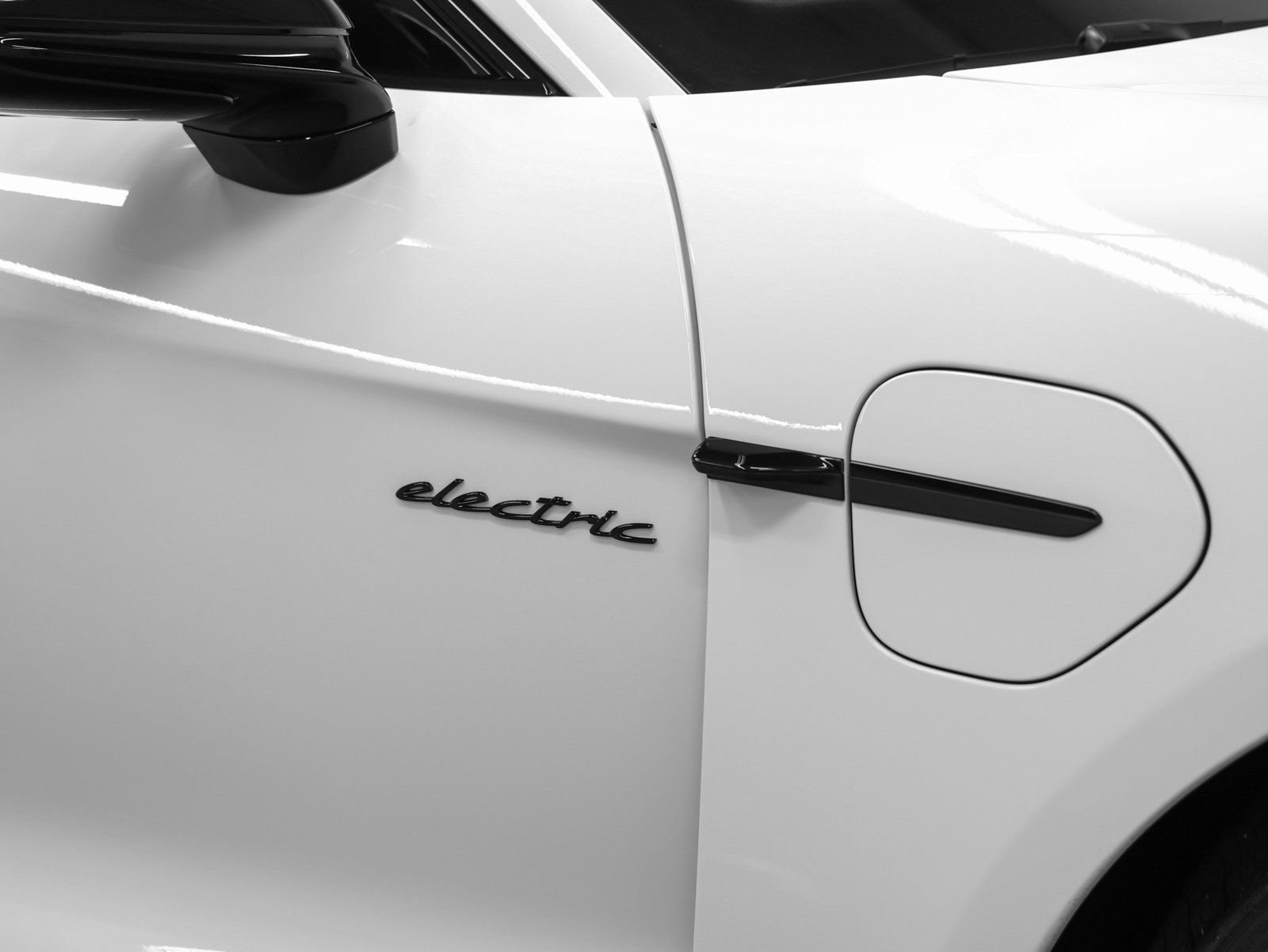 New 2026 Porsche Taycan image 15