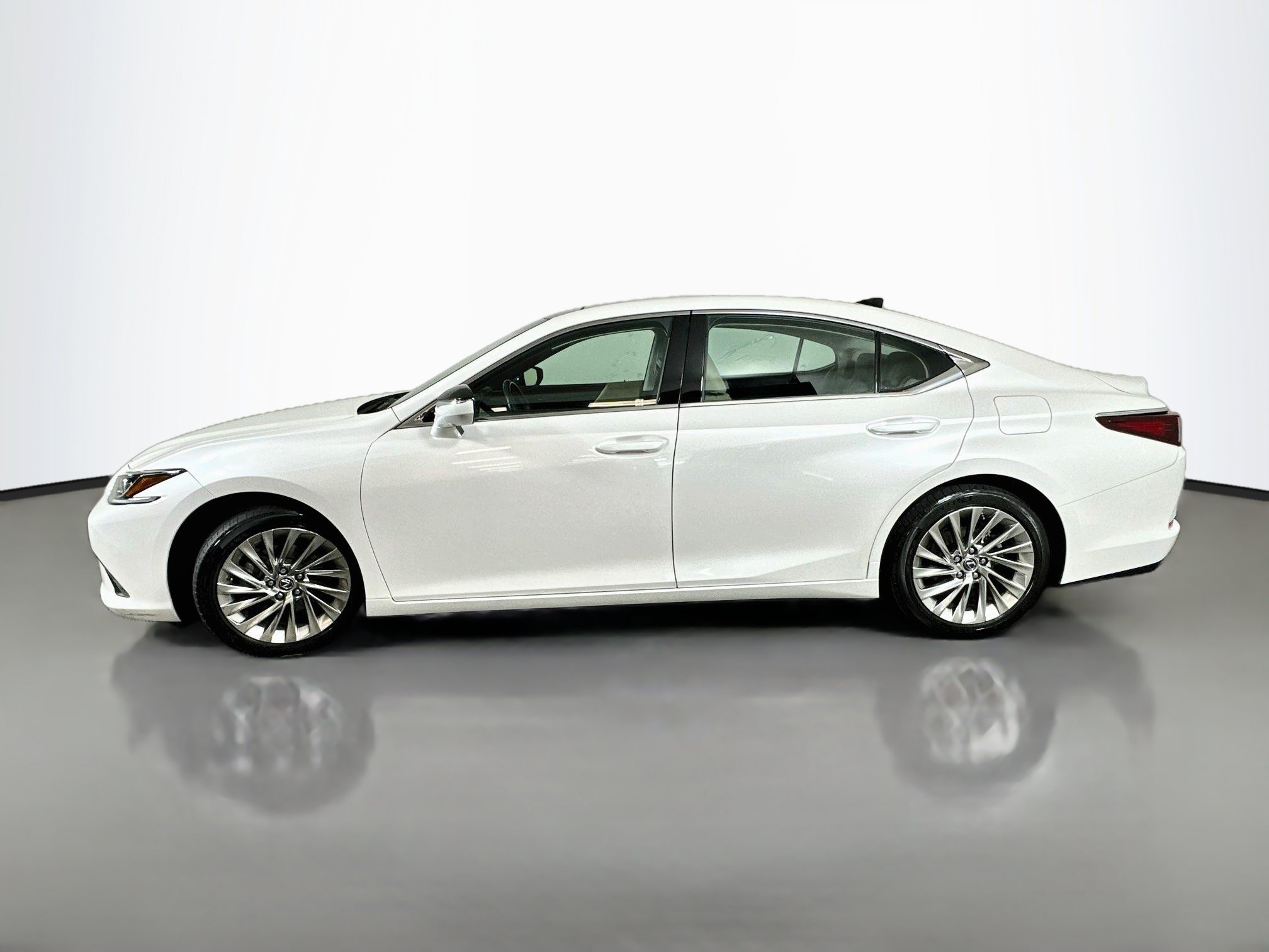 Used 2020 Lexus ES 350 w/ Accessory Package 2 FWD image 4