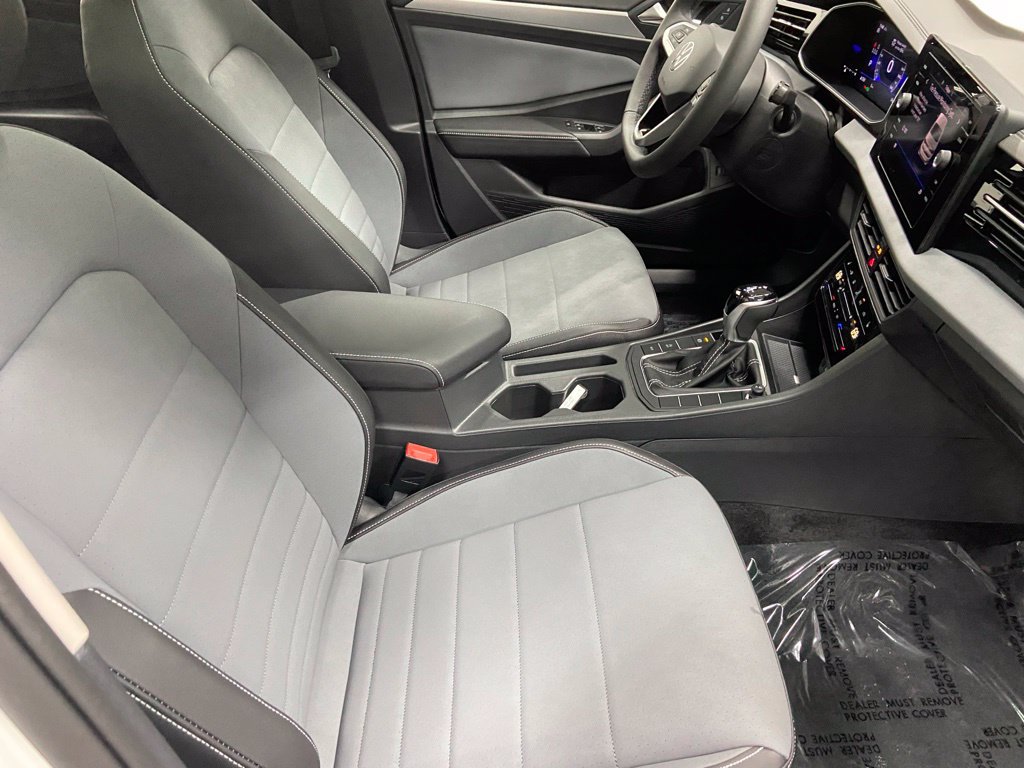 New 2027 Volkswagen Jetta SE FWD image 7