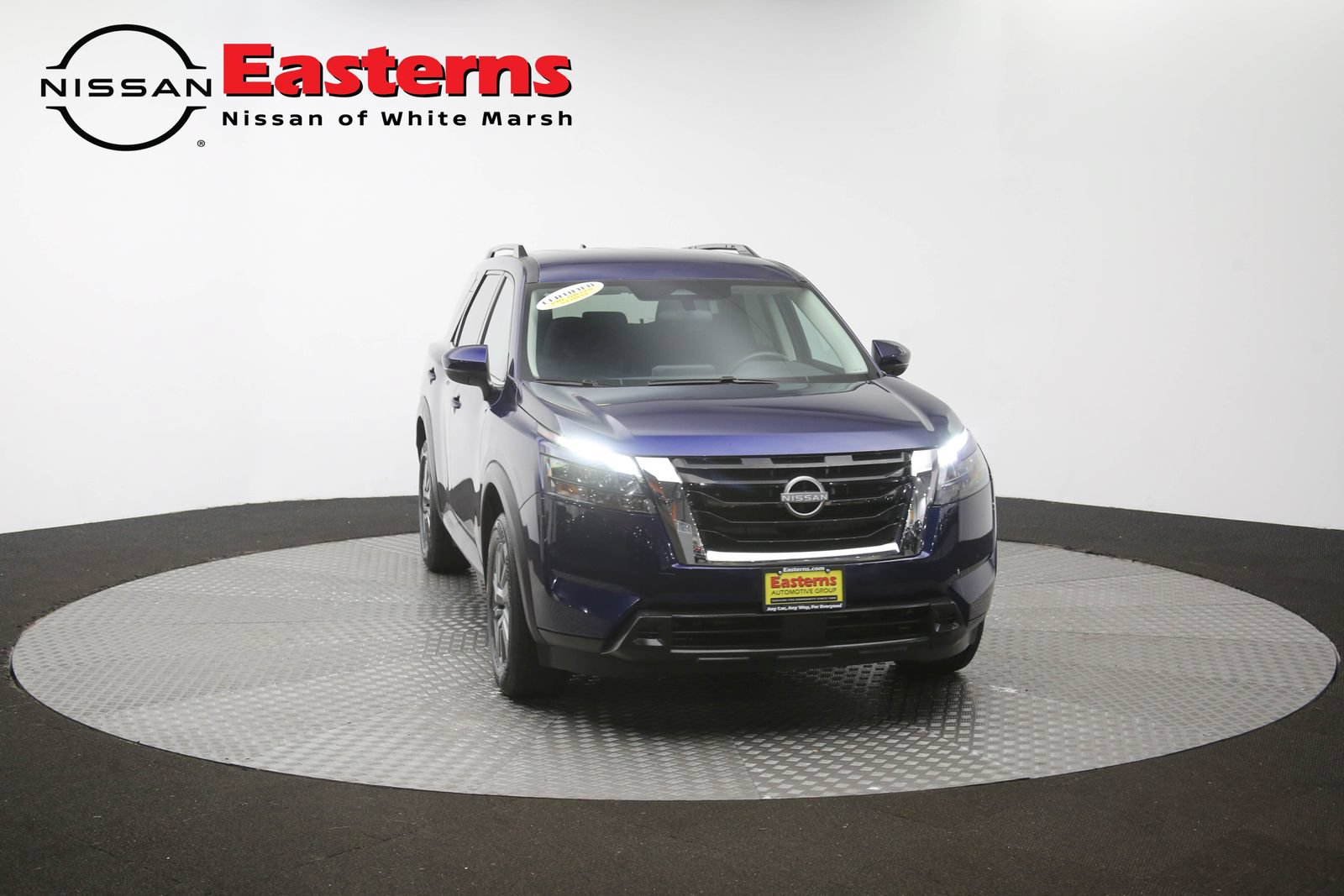 Used 2025 Nissan Pathfinder SV FWD image 50