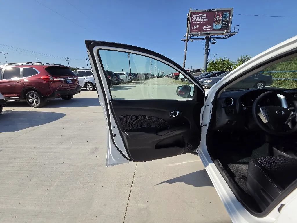 Used 2019 Nissan Versa SV FWD image 11