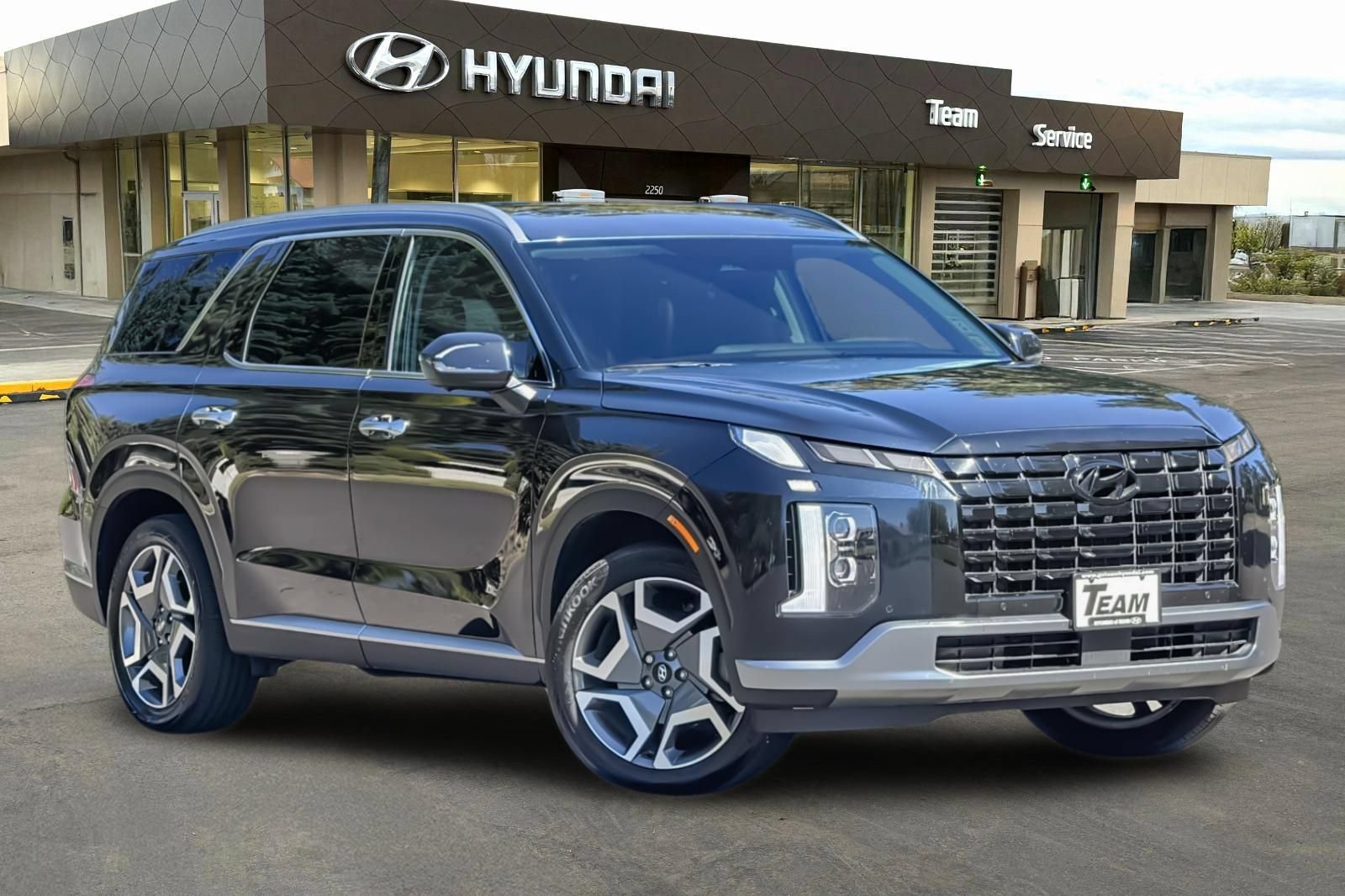 Used 2024 Hyundai Palisade SEL AWD/4WD image 2