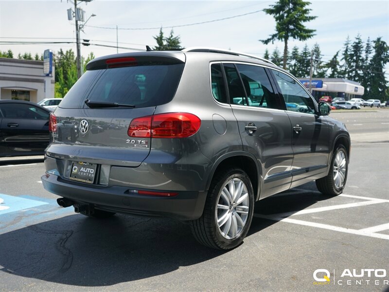 Used 2015 Volkswagen Tiguan SEL AWD/4WD image 4