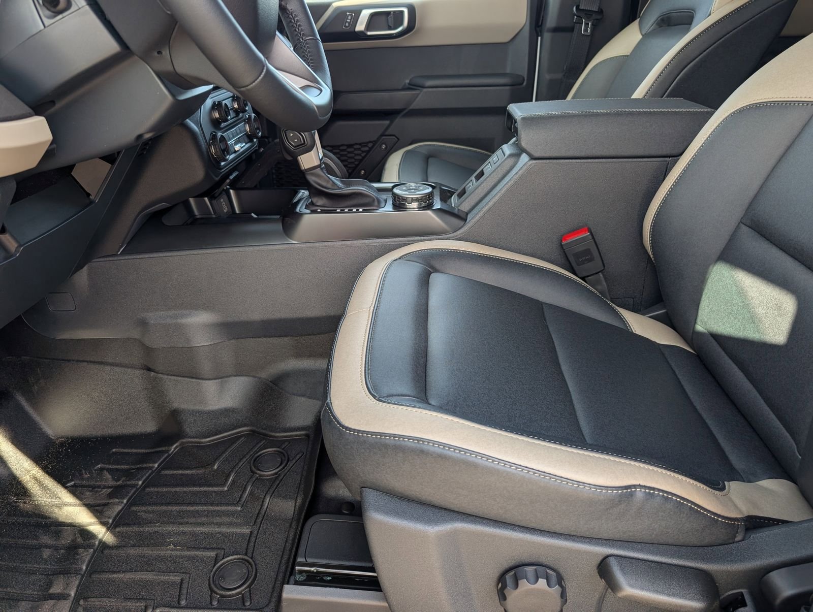 New 2026 Ford Bronco Big Bend w/ Black Diamond Package image 15