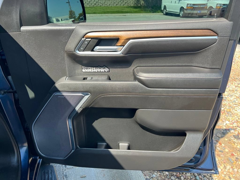 Used 2023 Chevrolet Silverado 1500 High Country w/ High Country Premium Package AWD/4WD image 28