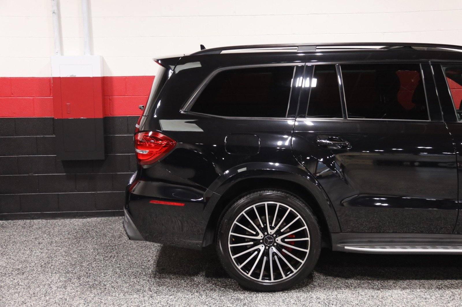 Used 2019 Mercedes-Benz GLS 63 AMG 4MATIC w/ AMG Night Styling Package image 5