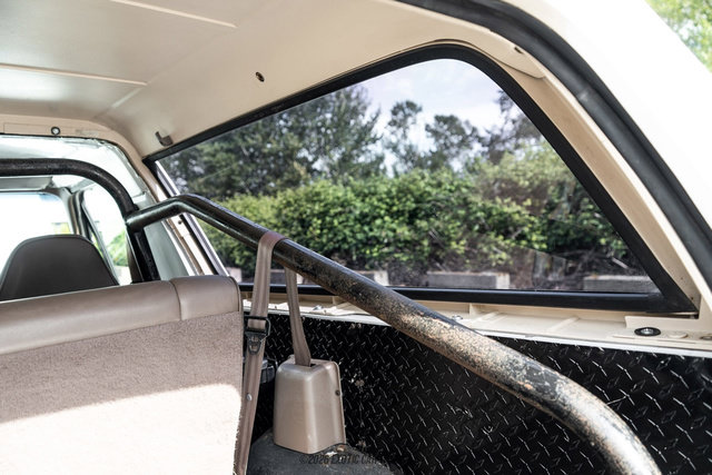Used 1992 Ford Bronco Custom AWD/4WD image 91