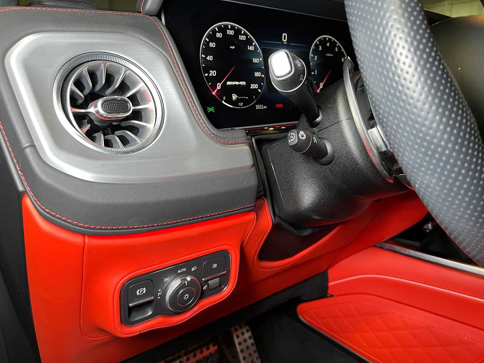 Used 2025 Mercedes-Benz G 63 AMG 4MATIC image 30