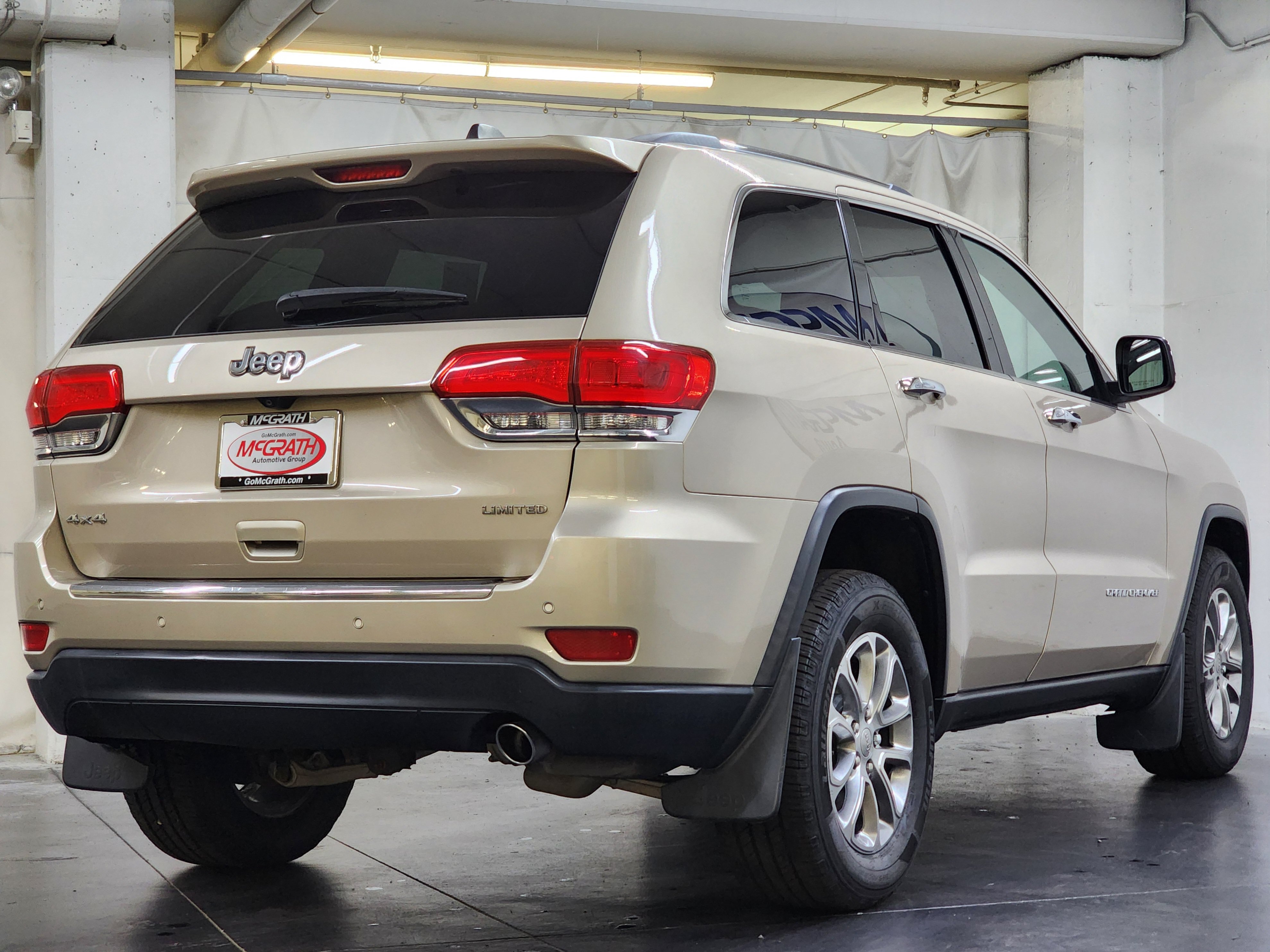 Used 2015 Jeep Grand Cherokee Limited AWD/4WD image 5