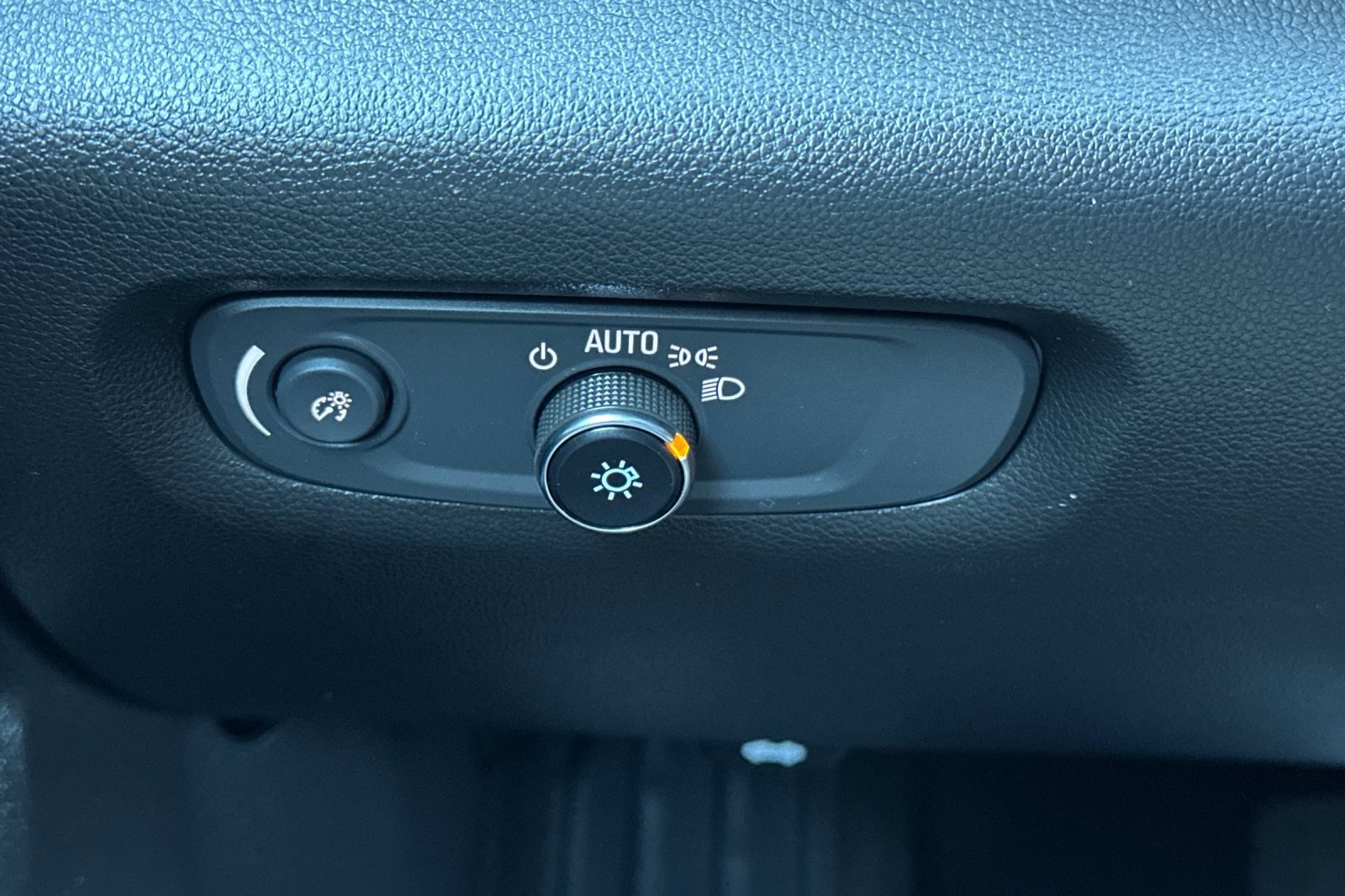 Certified 2023 Chevrolet Traverse LS w/ LPO, Cargo Package image 36