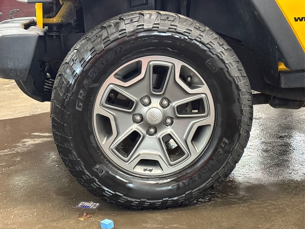 Used 2015 Jeep Wrangler Rubicon w/ Power Convenience Group image 13