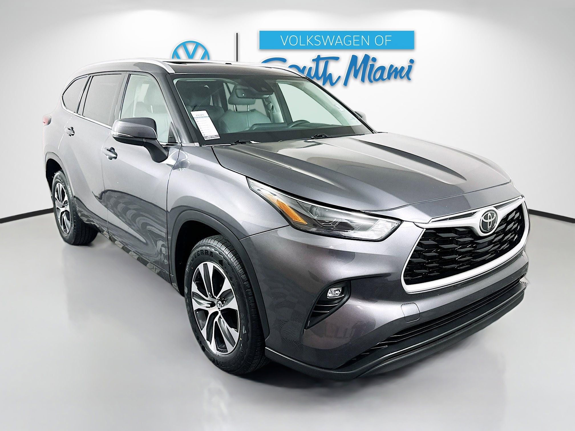 Used 2022 Toyota Highlander XLE