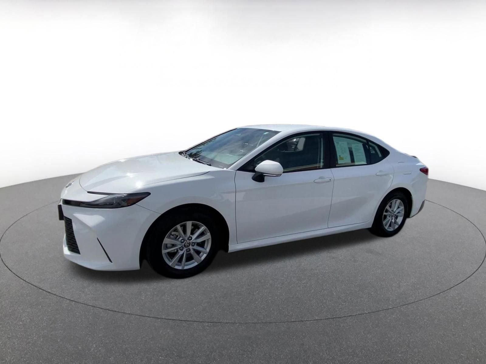 Used 2025 Toyota Camry LE FWD image 8