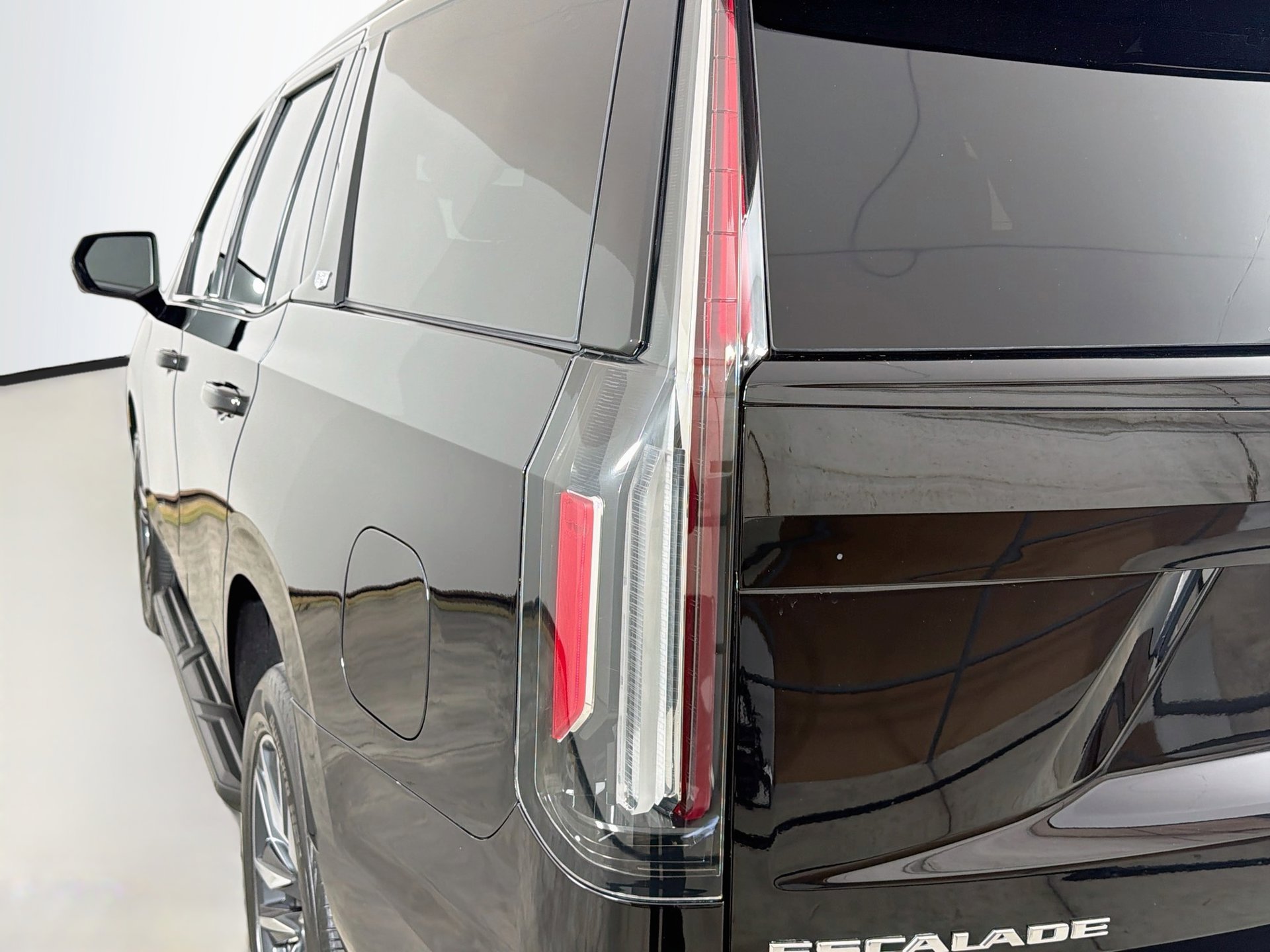Used 2021 Cadillac Escalade Sport RWD image 10