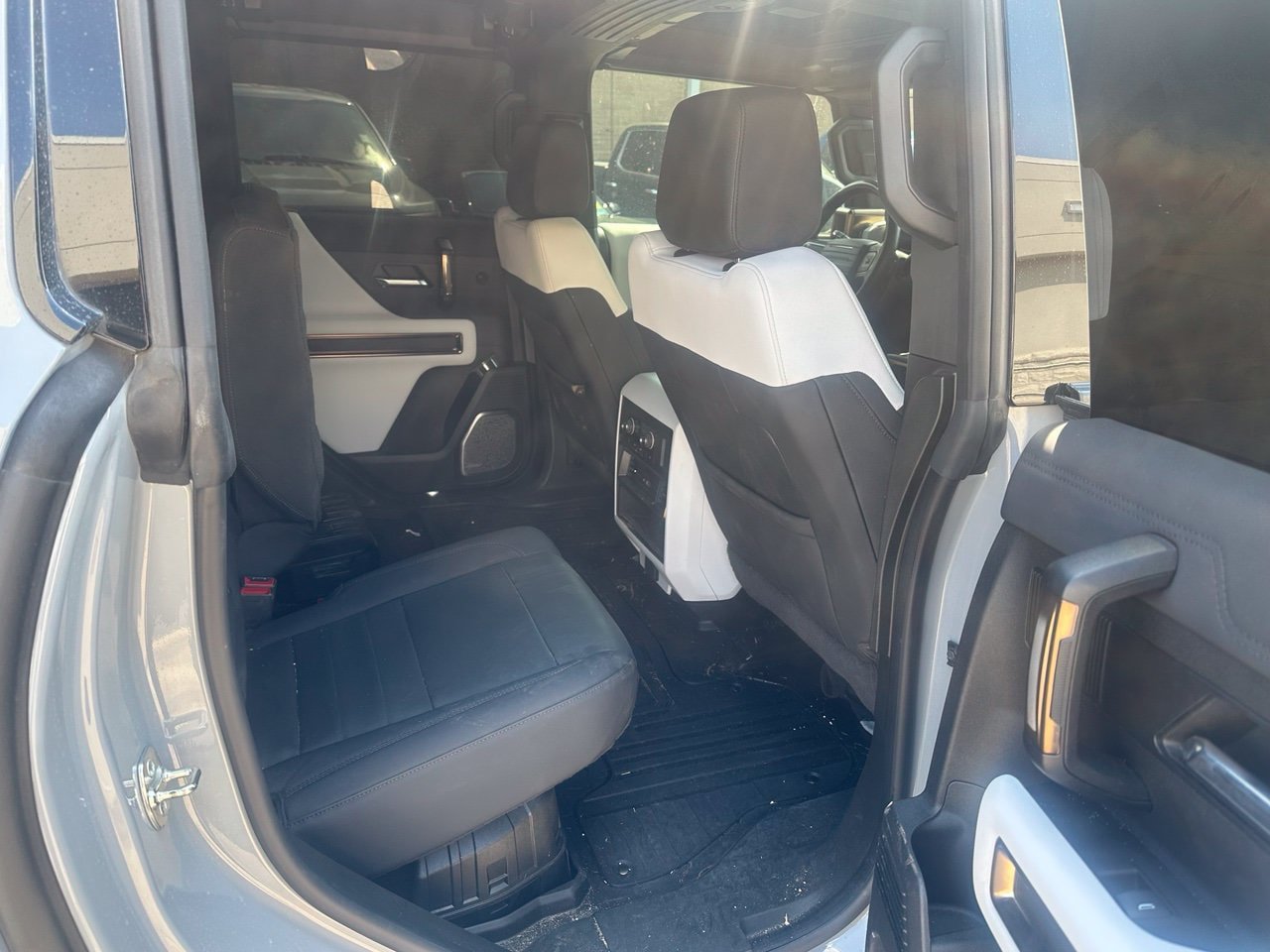 Used 2024 GMC Hummer EV 2X w/ Extreme Off-Road Package AWD/4WD image 16