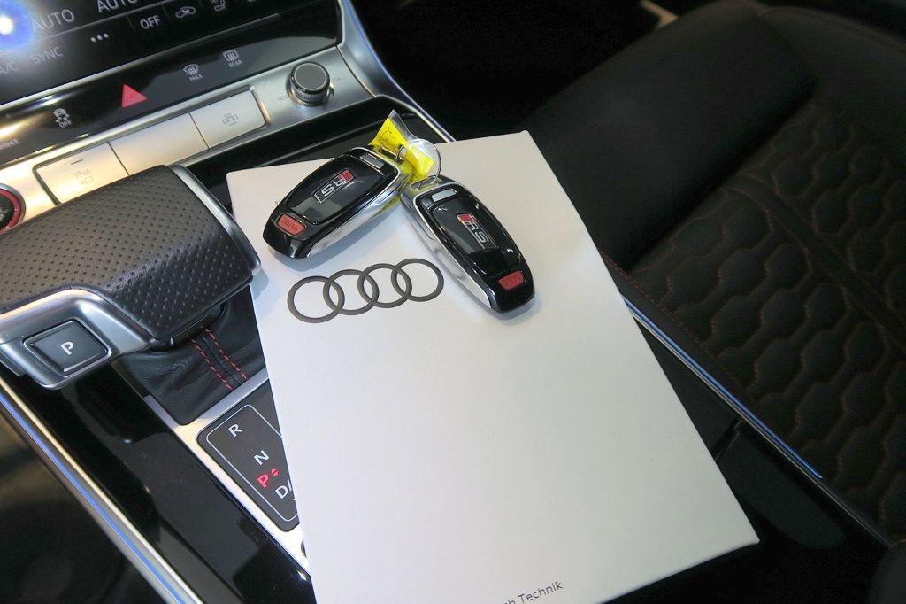 Used 2023 Audi RS 6 image 31