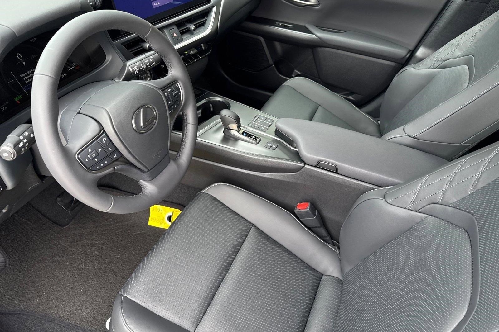 New 2026 Lexus UX 300h AWD image 4