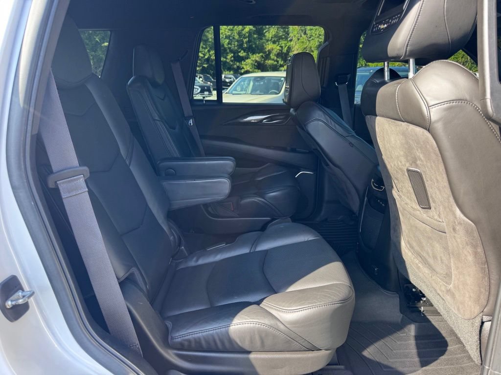 Used 2017 Cadillac Escalade Platinum AWD/4WD image 33