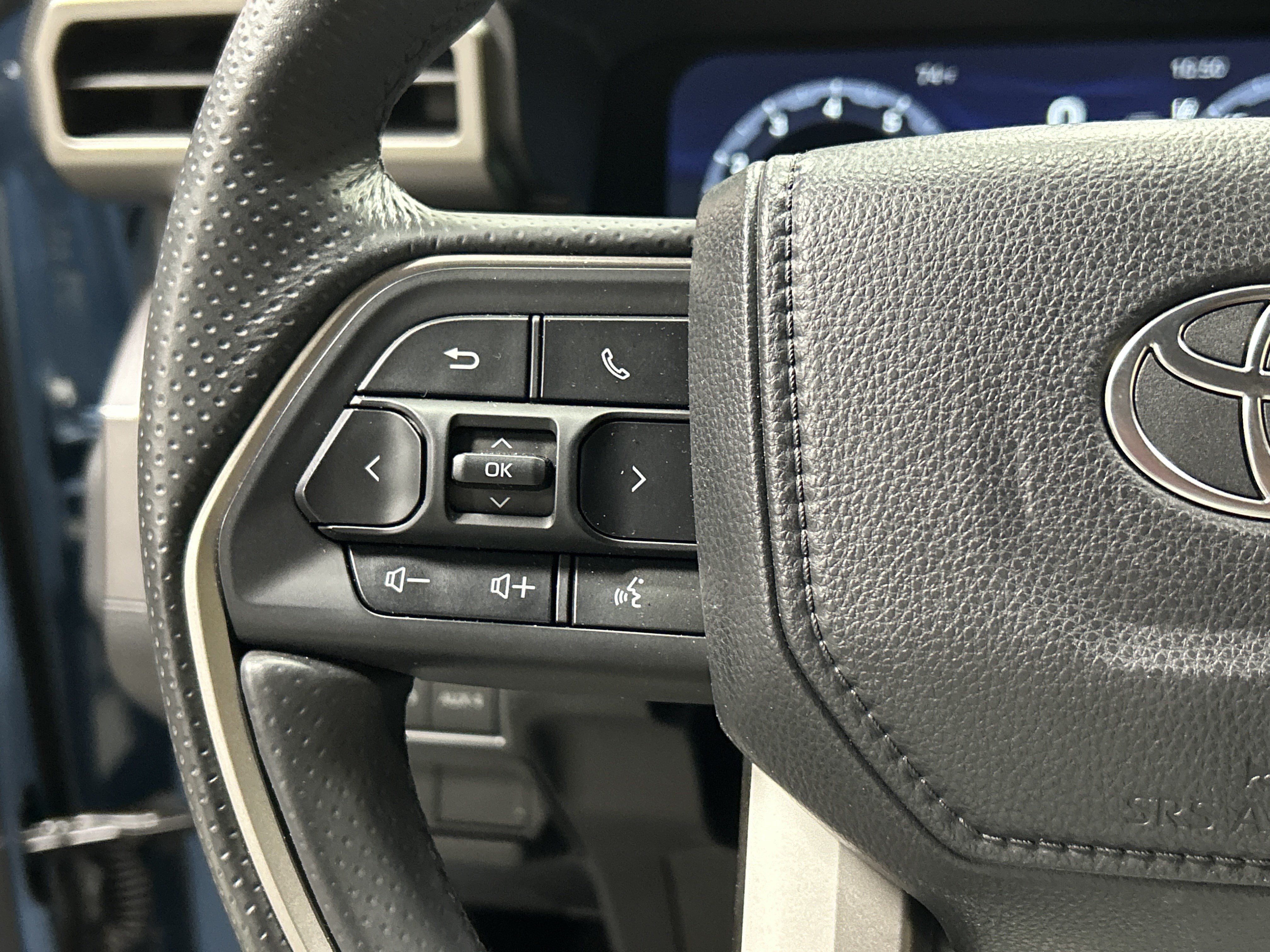 Used 2025 Toyota 4Runner TRD Off-Road AWD/4WD image 19