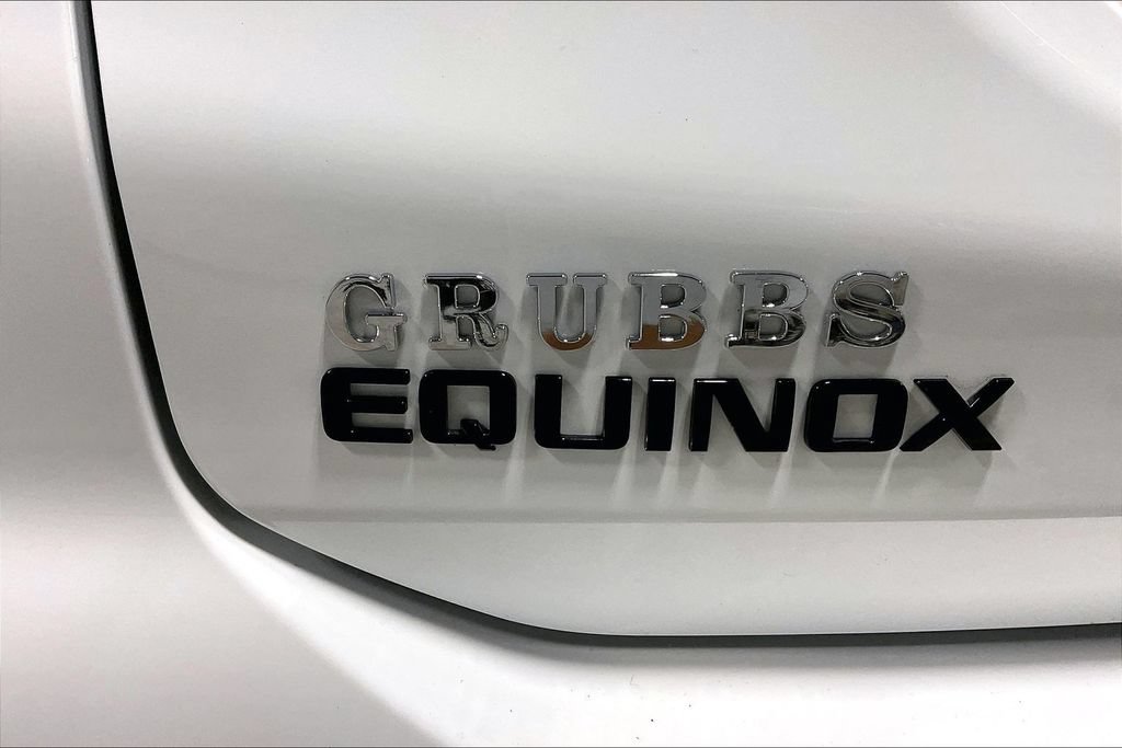 Used 2022 Chevrolet Equinox RS w/ RS Leather Package FWD image 39