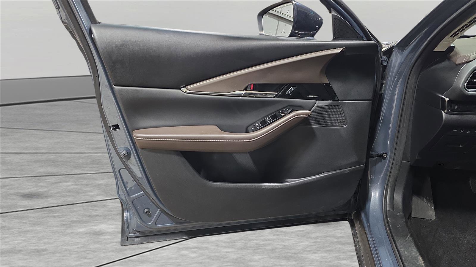 Used 2023 MAZDA CX-30 2.5 Turbo w/ Premium Package image 12