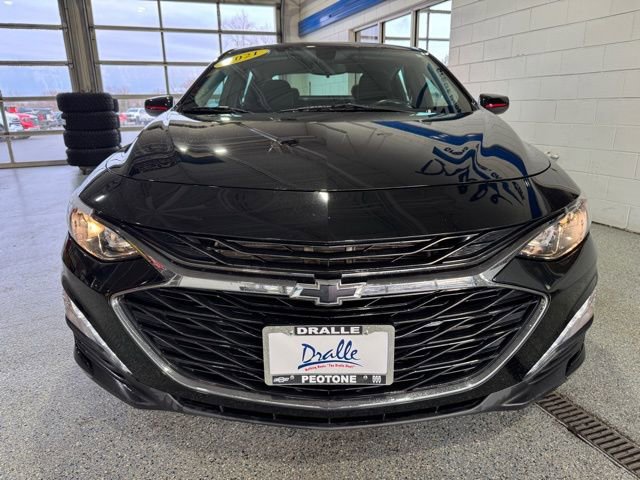 Used 2021 Chevrolet Malibu LT w/ Redline Edition image 2
