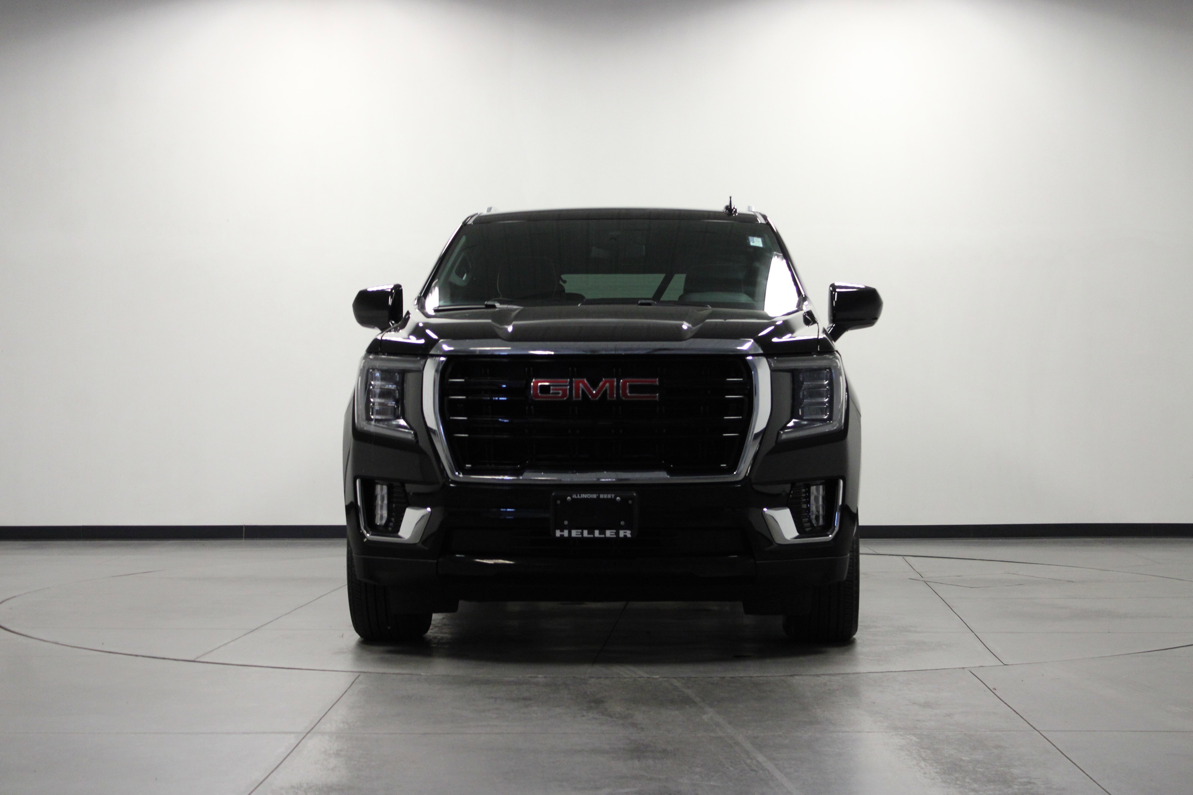 Used 2024 GMC Yukon XL SLE image 9