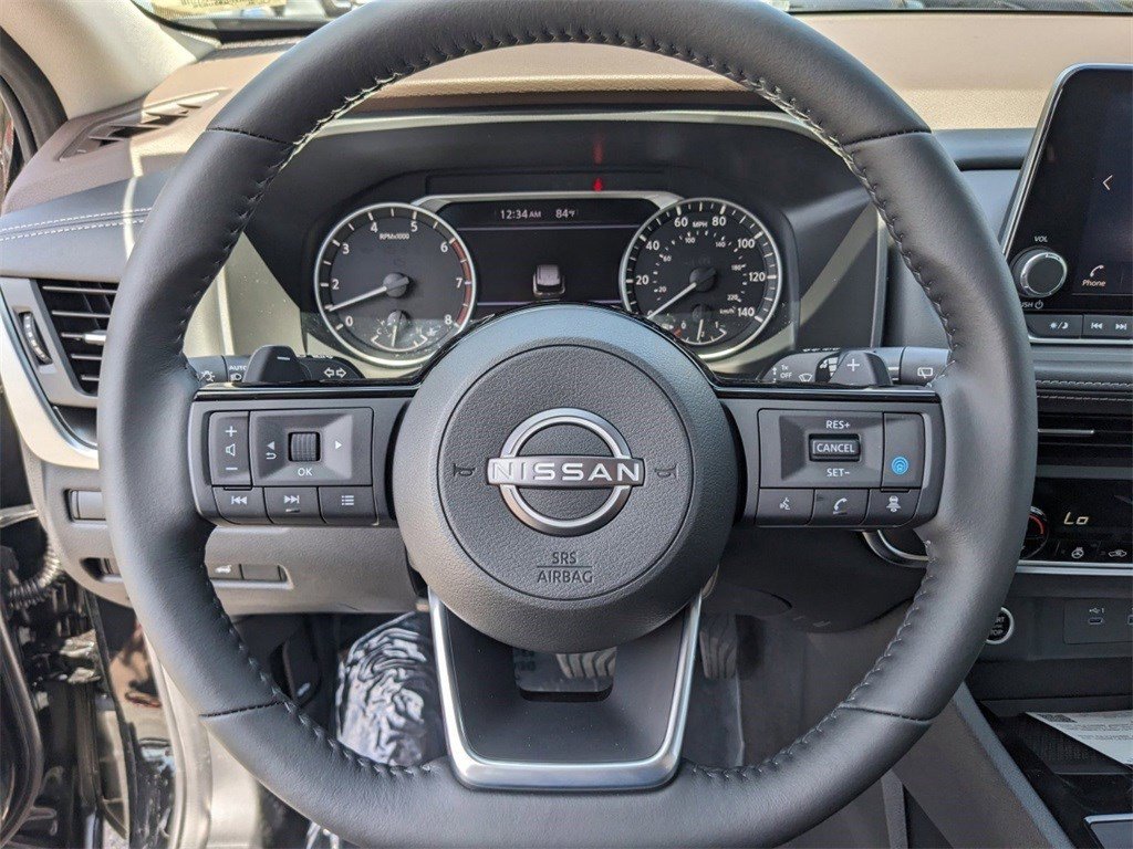 Used 2023 Nissan Rogue SV w/ SV Premium B Package image 13