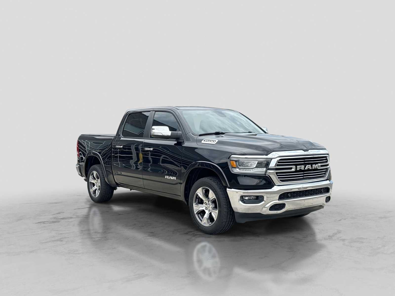 Used 2019 RAM 1500 Laramie AWD/4WD image 8