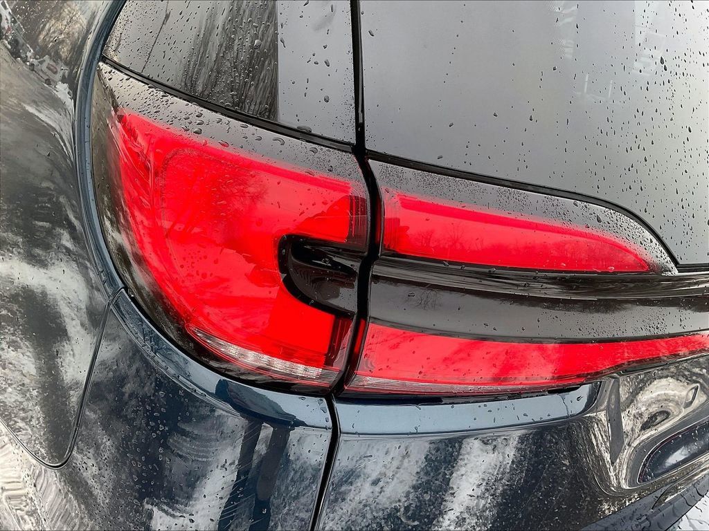 Used 2024 Chrysler Pacifica Touring-L FWD image 32