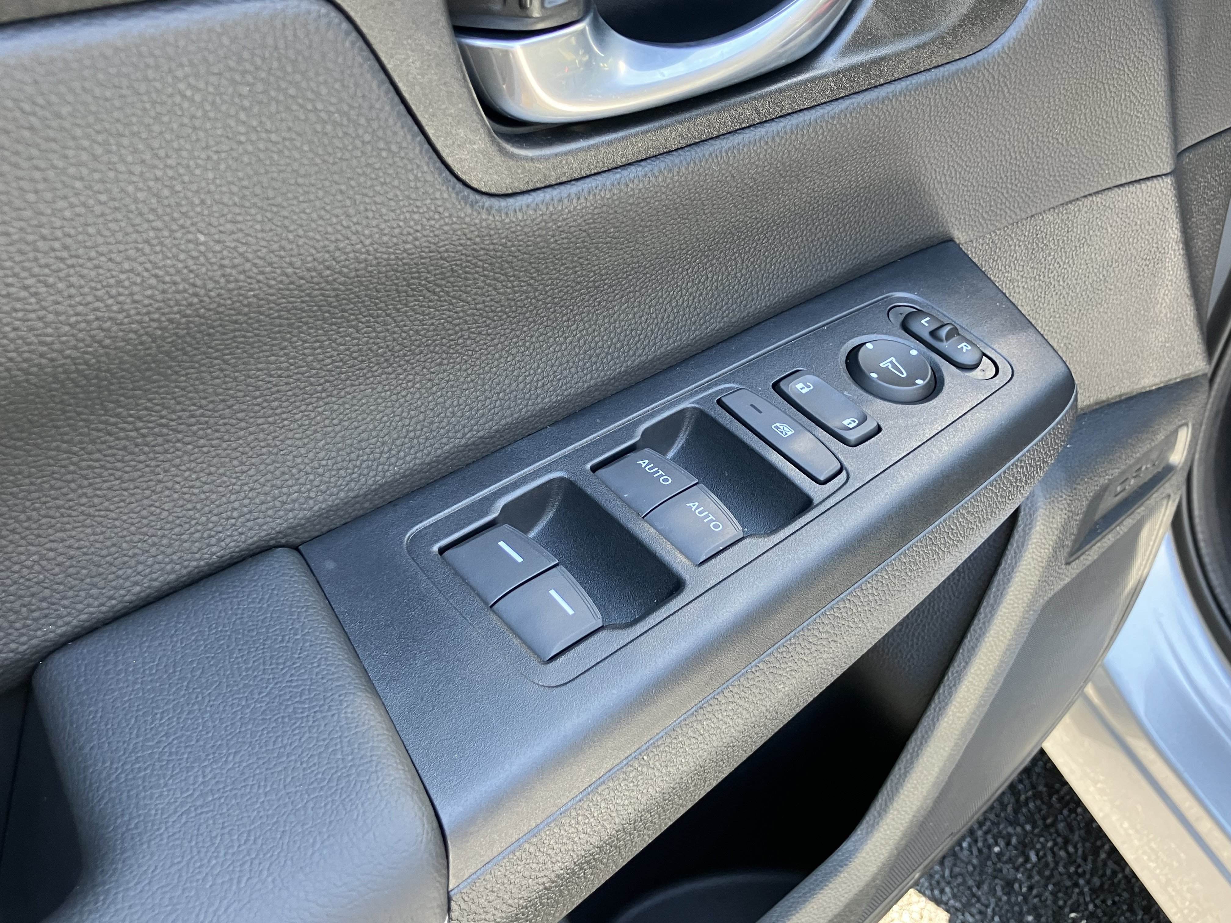Used 2026 Honda CR-V EX image 15