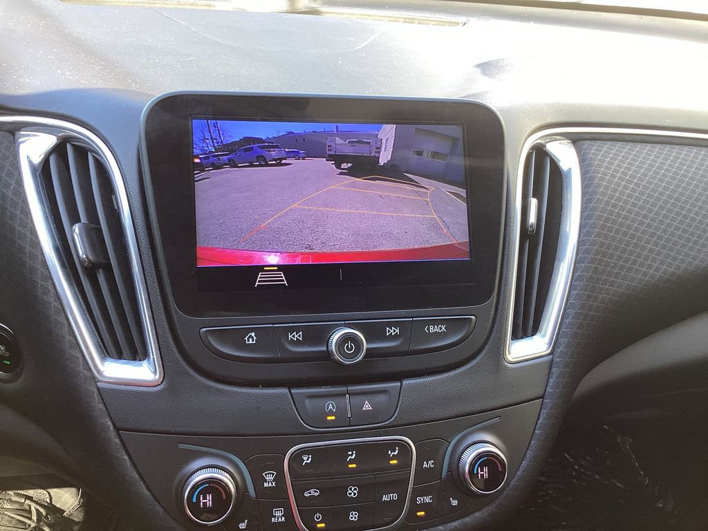 Used 2020 Chevrolet Malibu LT image 33