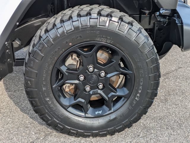 Certified 2023 Jeep Gladiator Sport AWD/4WD image 7