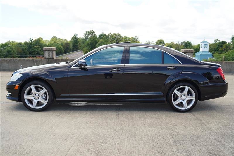 Used 2010 Mercedes-Benz S 550 4MATIC image 2
