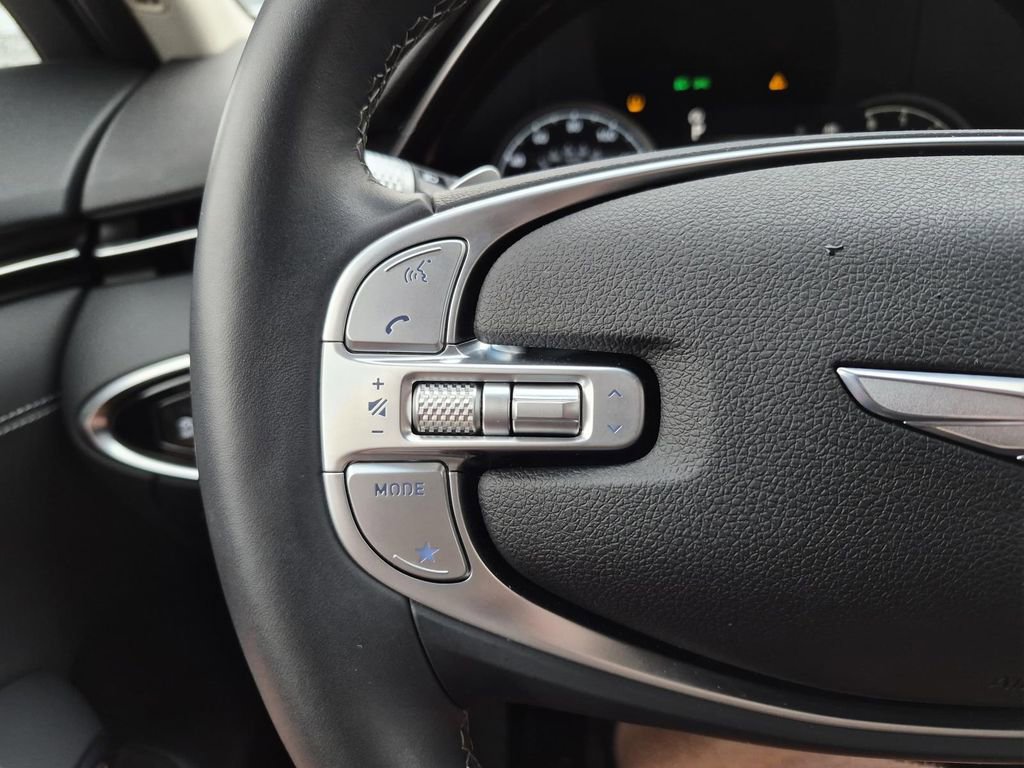 Used 2025 Genesis GV70 2.5T w/ Select Package image 23