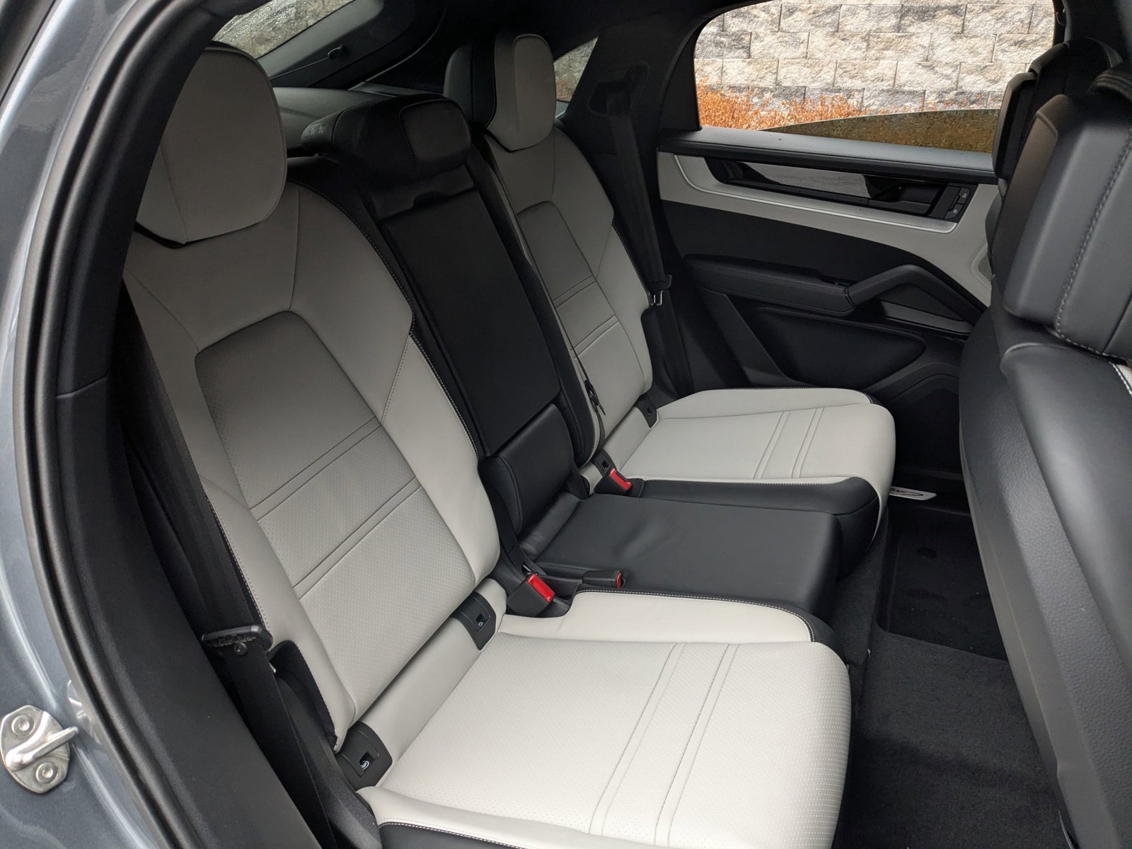 New 2026 Porsche Cayenne Coupe AWD/4WD image 25