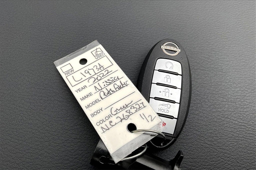 Used 2022 Nissan Pathfinder SL image 28