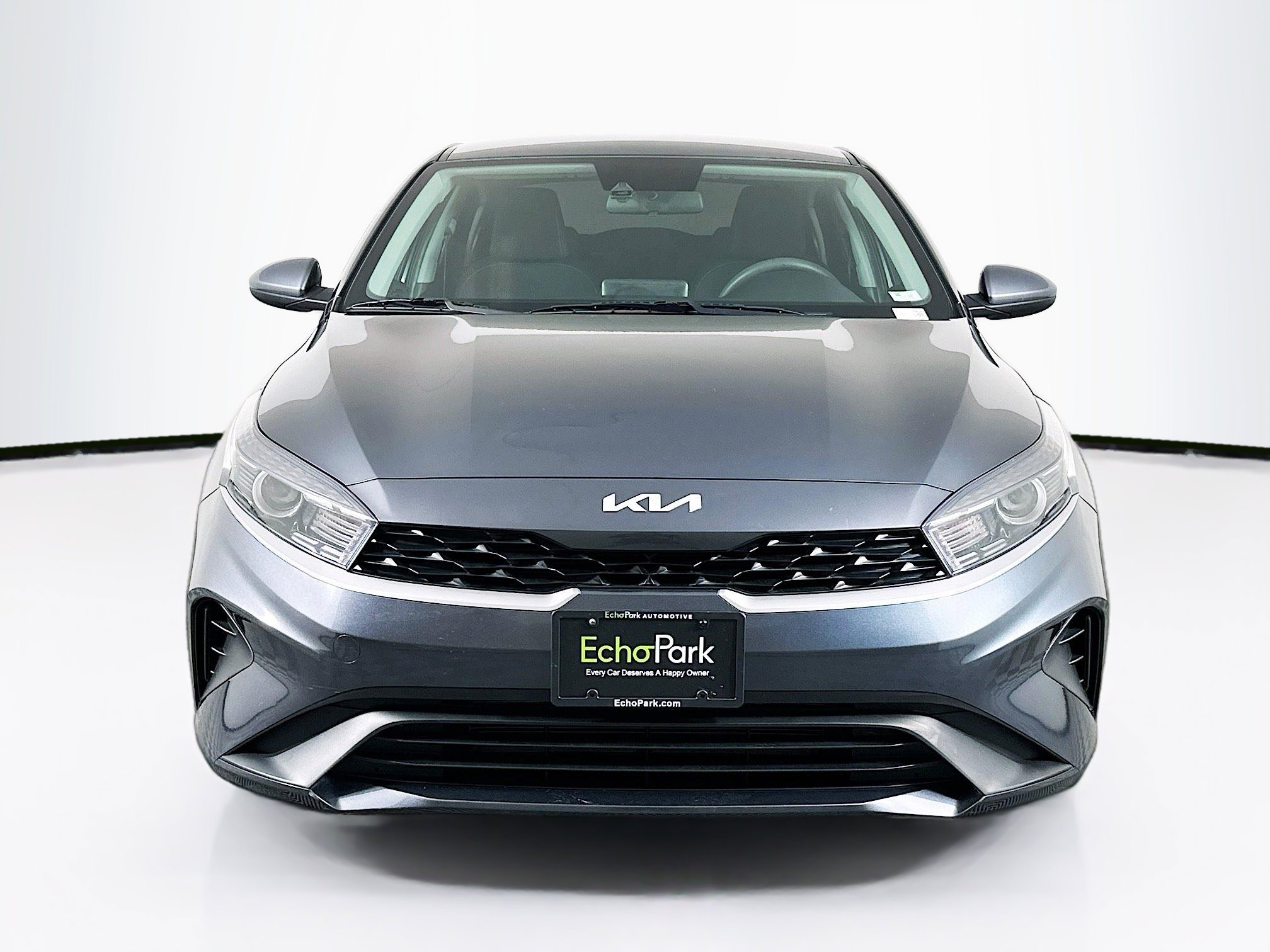 Used 2023 Kia Forte LXS image 2
