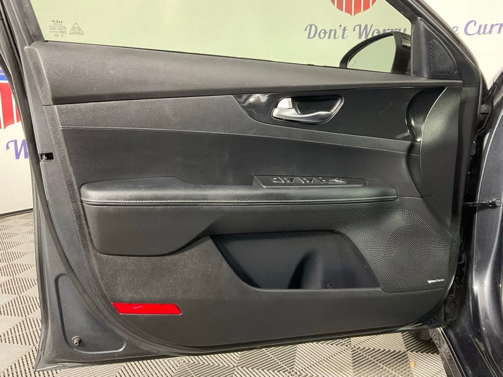 Used 2022 Kia Forte GT-Line w/ GT-Line Premium Package FWD image 12