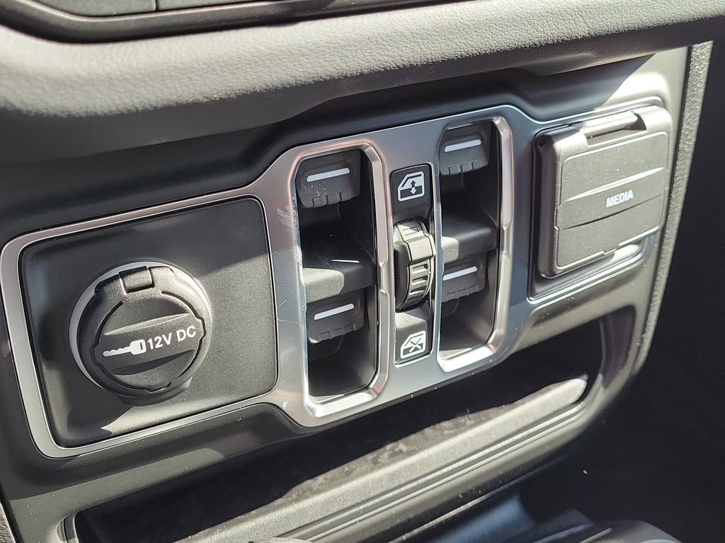 New 2026 Jeep Gladiator Mojave AWD/4WD image 30