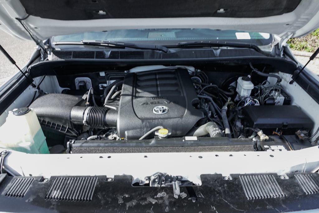 Used 2017 Toyota Tundra SR5 w/ SR5 Upgrade Package image 10