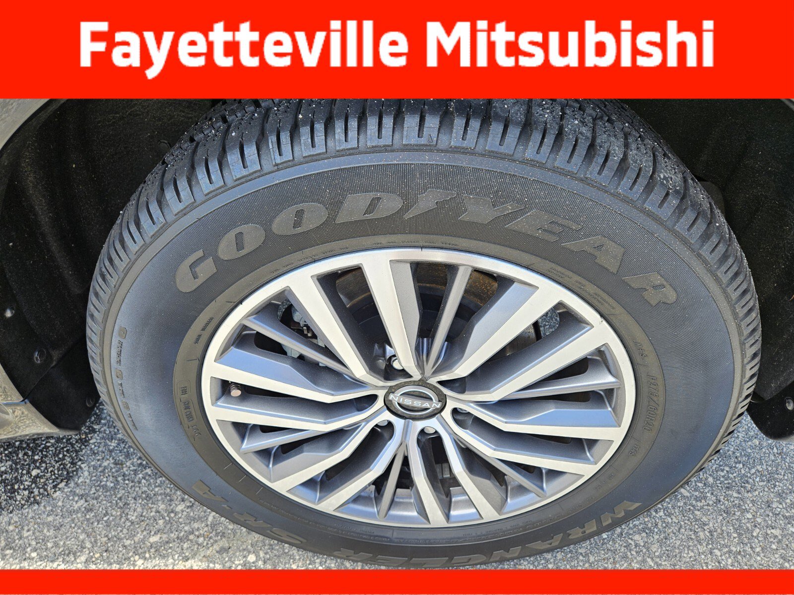 Used 2022 Nissan Armada SL AWD/4WD image 14