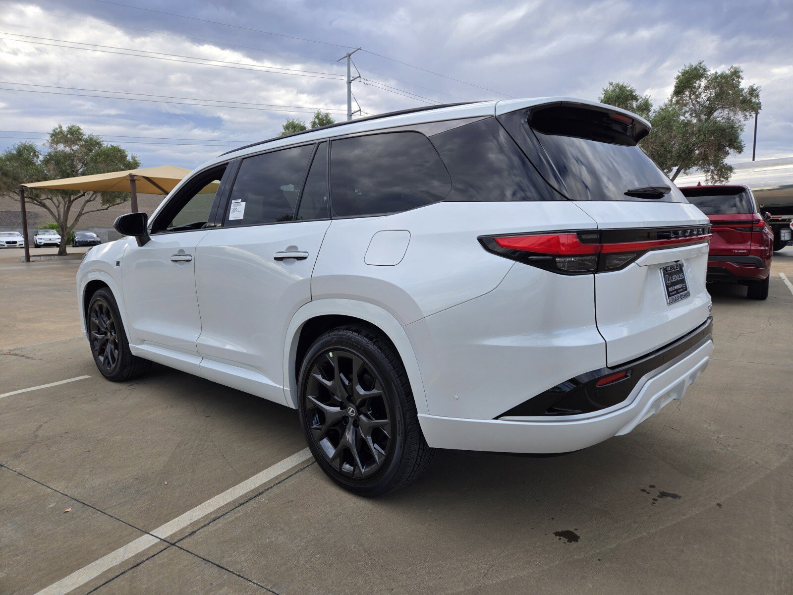 New 2026 Lexus TX 500h AWD image 4