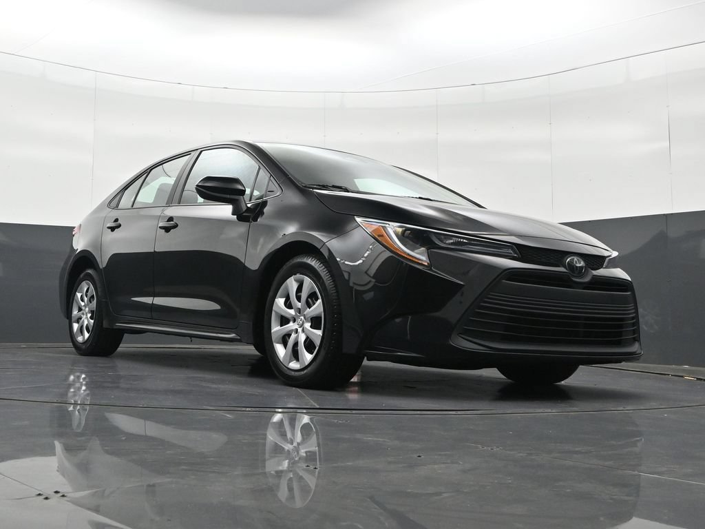 Used 2024 Toyota Corolla LE FWD image 35