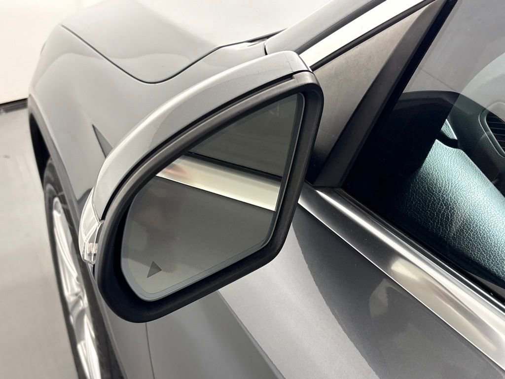 Used 2018 Mercedes-Benz GLC 300 4MATIC image 13