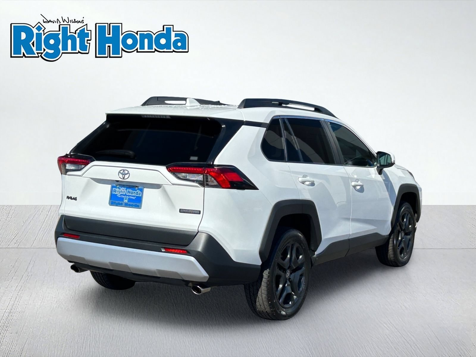Used 2024 Toyota RAV4 Adventure AWD/4WD image 5